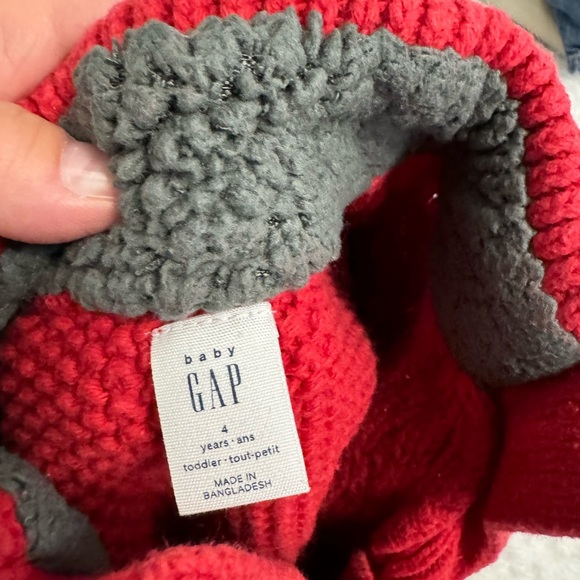 #28 Sweater - Picture 3 of 3